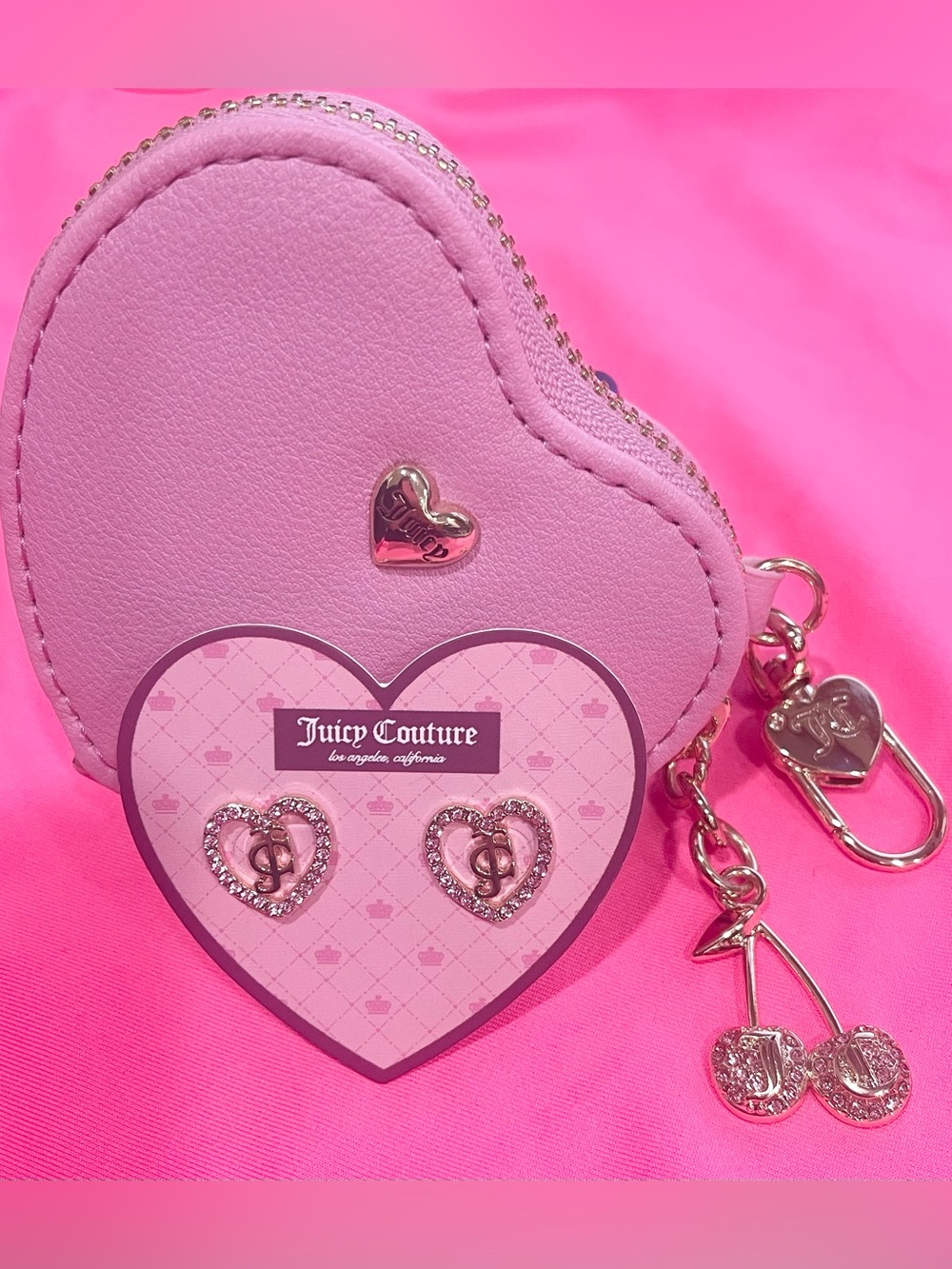 💗Juicy Couture Light Pink Heart Coin Pouch with Cherry Charm & JC Earrings 💗